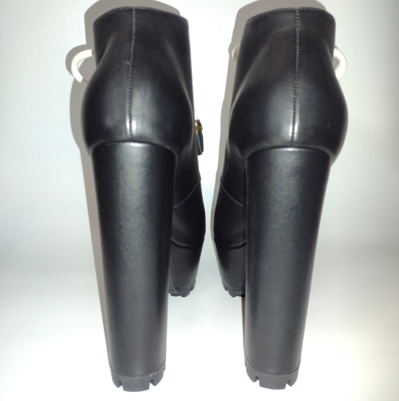 ON HOLD 🎀 Gucci "Kayla" Calfskin Lifford Lace Up Boots - Picture 15 of 16